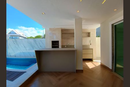 Casa de condomínio à venda com 290m², 5 quartos e 1 vagaÁrea Gourmet