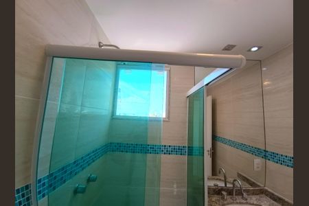 Casa de condomínio à venda com 290m², 5 quartos e 1 vagaBanheiro da Suíte 4