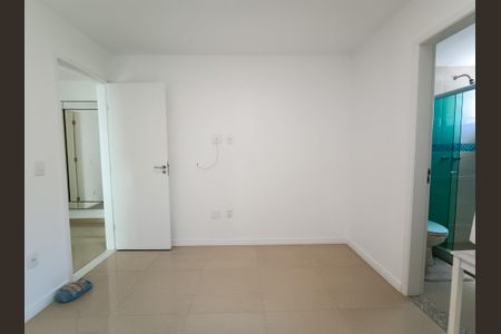 Casa de condomínio à venda com 290m², 5 quartos e 1 vagaSuíte 4