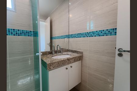 Casa de condomínio à venda com 290m², 5 quartos e 1 vagaBanheiro da Suíte 4