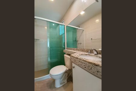 Casa de condomínio à venda com 290m², 5 quartos e 1 vagaBanheiro da Suíte 3