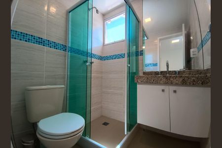 Casa de condomínio à venda com 290m², 5 quartos e 1 vagaBanheiro da Suíte 4