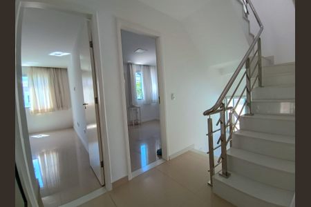 Casa de condomínio à venda com 290m², 5 quartos e 1 vagaHall dos Quartos