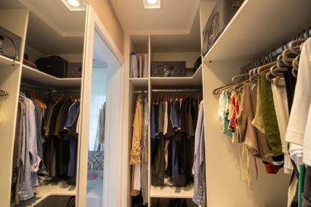 Apartamento à venda com 87m², 3 quartos e 2 vagas Apartamento à venda com 87m², 3 quartos e 2 vagasCloset - Quarto 3