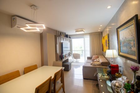Apartamento à venda com 87m², 3 quartos e 2 vagas Apartamento à venda com 87m², 3 quartos e 2 vagasSala
