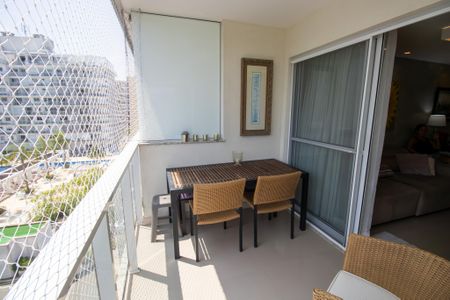Apartamento à venda com 87m², 3 quartos e 2 vagas Apartamento à venda com 87m², 3 quartos e 2 vagasVaranda - Sala