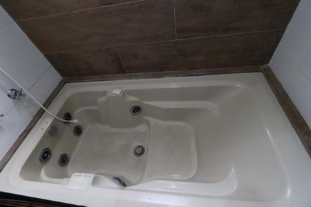 Apartamento à venda com 127m², 3 quartos e 3 vagasBanheiro da Suíte - Banheira