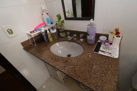 Apartamento à venda com 127m², 3 quartos e 3 vagasBanheiro Social - Pia