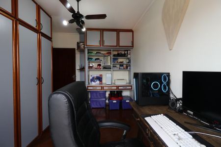 Apartamento à venda com 127m², 3 quartos e 3 vagasQuarto 2