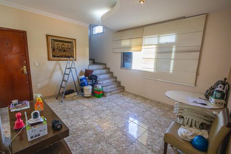 Apartamento para alugar com 197m², 3 quartos e 2 vagas Apartamento para alugar com 197m², 3 quartos e 2 vagasSala