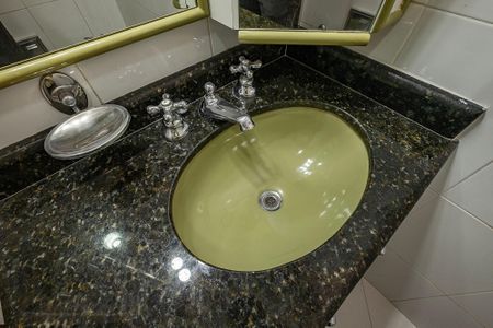 Apartamento à venda com 145m², 3 quartos e 2 vagasBanheiro da Suíte 