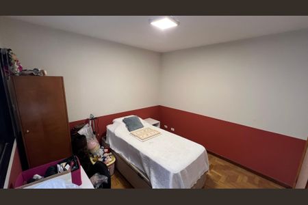 Apartamento à venda com 220m², 3 quartos e 4 vagas Apartamento à venda com 220m², 3 quartos e 4 vagasQuarto 3