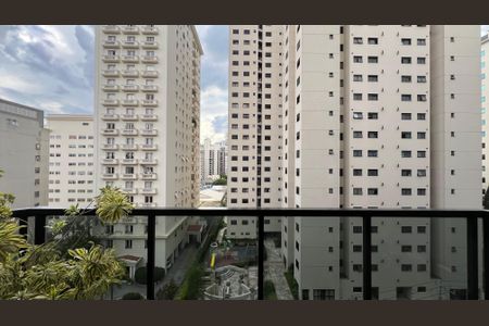 Apartamento à venda com 220m², 3 quartos e 4 vagas Apartamento à venda com 220m², 3 quartos e 4 vagasVaranda