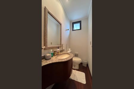 Apartamento à venda com 220m², 3 quartos e 4 vagas Apartamento à venda com 220m², 3 quartos e 4 vagasLavabo