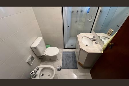 Apartamento à venda com 220m², 3 quartos e 4 vagas Apartamento à venda com 220m², 3 quartos e 4 vagasBanheiro