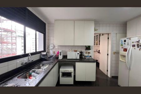 Apartamento à venda com 220m², 3 quartos e 4 vagas Apartamento à venda com 220m², 3 quartos e 4 vagasCozinha