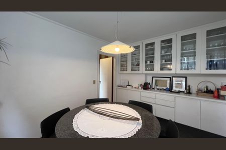 Apartamento à venda com 220m², 3 quartos e 4 vagas Apartamento à venda com 220m², 3 quartos e 4 vagasCopa