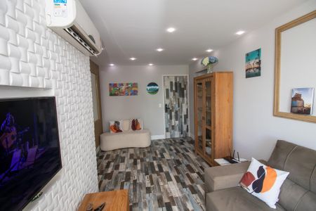 Apartamento para alugar com 83m², 2 quartos e 1 vaga Apartamento para alugar com 83m², 2 quartos e 1 vagaSala
