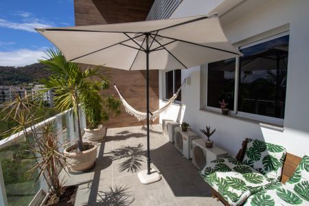 Apartamento para alugar com 83m², 2 quartos e 1 vaga Apartamento para alugar com 83m², 2 quartos e 1 vagaVaranda