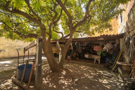 Casa à venda com 345m², 3 quartos e 8 vagasQuintal