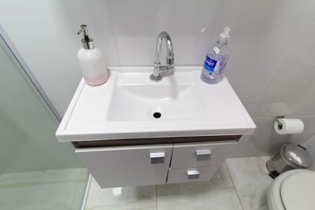 Casa de condomínio à venda com 100m², 3 quartos e 1 vaga Casa de condomínio à venda com 100m², 3 quartos e 1 vagaBanheiro da Suíte 3