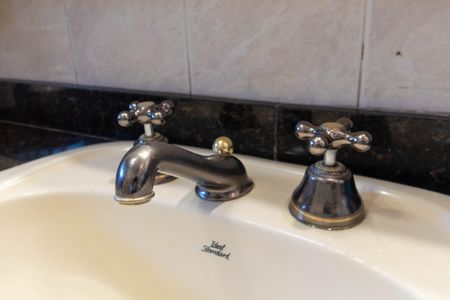 Casa para alugar com 500m², 4 quartos e 4 vagas Casa para alugar com 500m², 4 quartos e 4 vagasBanheiro - torneira