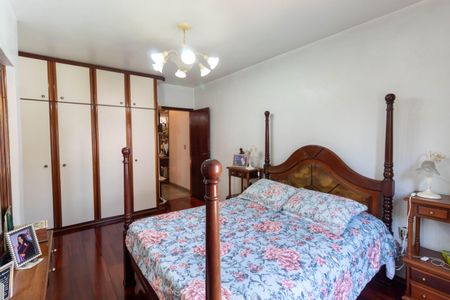 Casa para alugar com 500m², 4 quartos e 4 vagas Casa para alugar com 500m², 4 quartos e 4 vagasQuarto Suíte 1