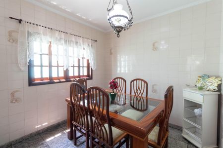 Casa para alugar com 500m², 4 quartos e 4 vagas Casa para alugar com 500m², 4 quartos e 4 vagasCopa