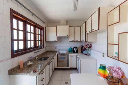 Casa para alugar com 500m², 4 quartos e 4 vagas Casa para alugar com 500m², 4 quartos e 4 vagasEdícula