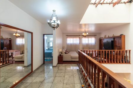 Casa para alugar com 500m², 4 quartos e 4 vagas Casa para alugar com 500m², 4 quartos e 4 vagasCorredor