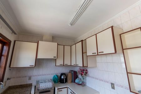 Casa para alugar com 500m², 4 quartos e 4 vagas Casa para alugar com 500m², 4 quartos e 4 vagasEdícula