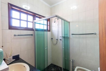 Casa para alugar com 500m², 4 quartos e 4 vagas Casa para alugar com 500m², 4 quartos e 4 vagasBanheiro da Suíte 2