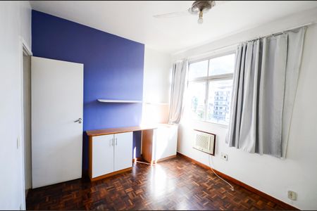 Apartamento à venda com 98m², 4 quartos e 1 vagaQuarto 2