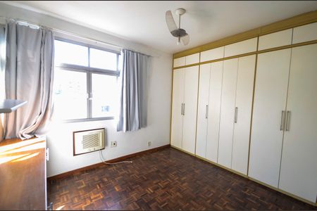 Apartamento à venda com 98m², 4 quartos e 1 vagaQuarto 2