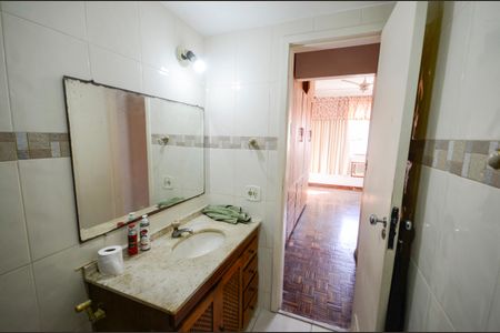 Apartamento à venda com 98m², 4 quartos e 1 vagaBanheiro da Suíte