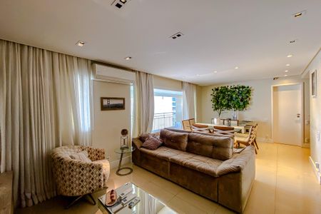 Apartamento à venda com 122m², 2 quartos e 2 vagasSala