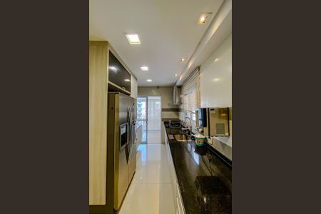 Apartamento à venda com 122m², 2 quartos e 2 vagasCozinha