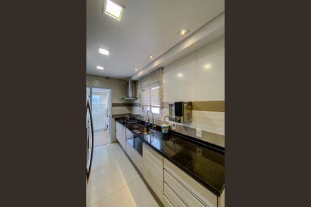 Apartamento à venda com 122m², 2 quartos e 2 vagasCozinha