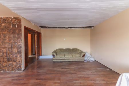 Casa à venda com 350m², 4 quartos e 5 vagasSala