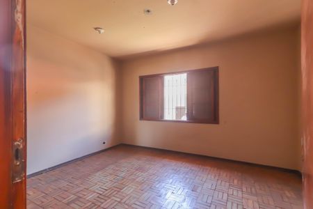 Casa à venda com 350m², 4 quartos e 5 vagasQuarto 2