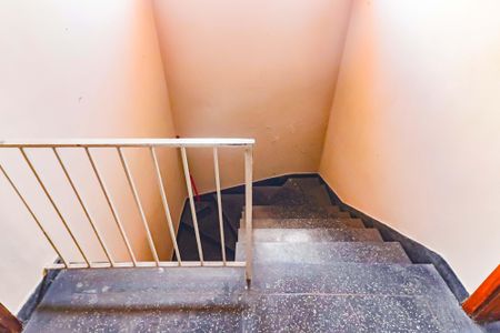 Casa à venda com 350m², 4 quartos e 5 vagasEscadas