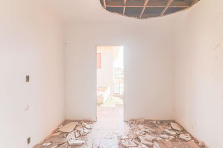 Casa à venda com 350m², 4 quartos e 5 vagasEdicula