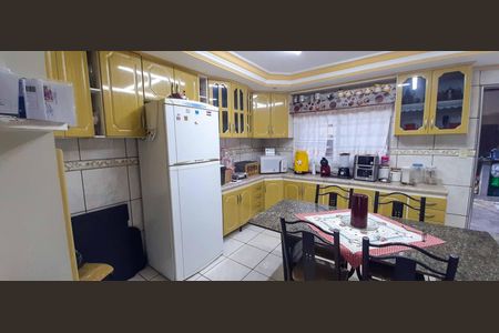 Casa à venda com 177m², 4 quartos e 2 vagasCozinha