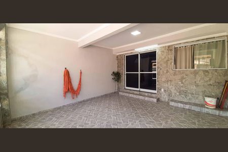 Casa à venda com 177m², 4 quartos e 2 vagasGaragem