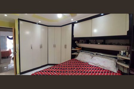 Casa à venda com 177m², 4 quartos e 2 vagasSuíte