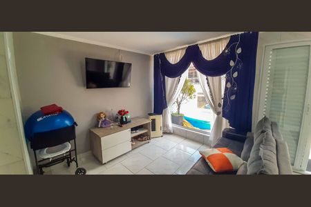 Casa à venda com 177m², 4 quartos e 2 vagasSala de TV