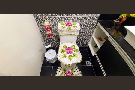 Casa à venda com 177m², 4 quartos e 2 vagasLavabo