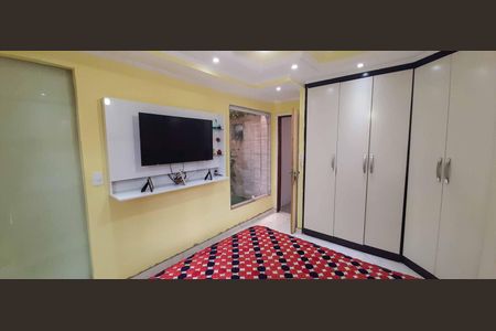 Casa à venda com 177m², 4 quartos e 2 vagasSuíte