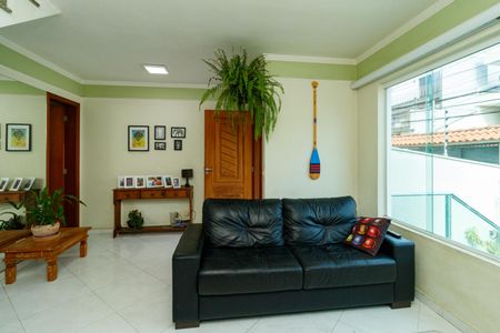 Casa à venda com 130m², 2 quartos e 4 vagas Casa à venda com 130m², 2 quartos e 4 vagasSala