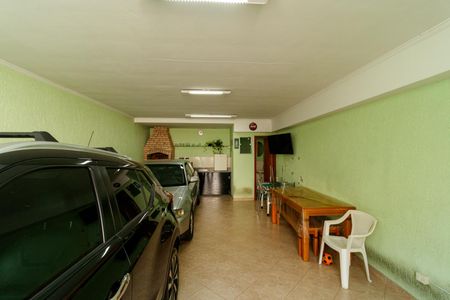 Casa à venda com 130m², 2 quartos e 4 vagas Casa à venda com 130m², 2 quartos e 4 vagasGaragem